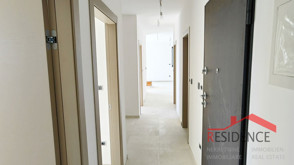 Pje&scaron;&ccaron;ana uvala&comma; novi stan na 1&period; katu s pogledom na more