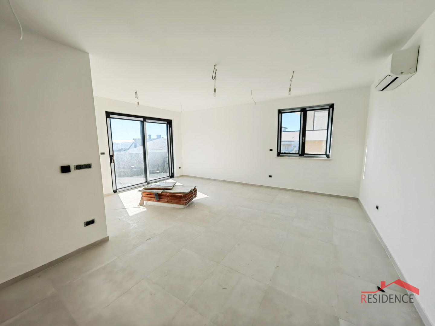 Pješčana uvala, new first-floor apartment with sea view