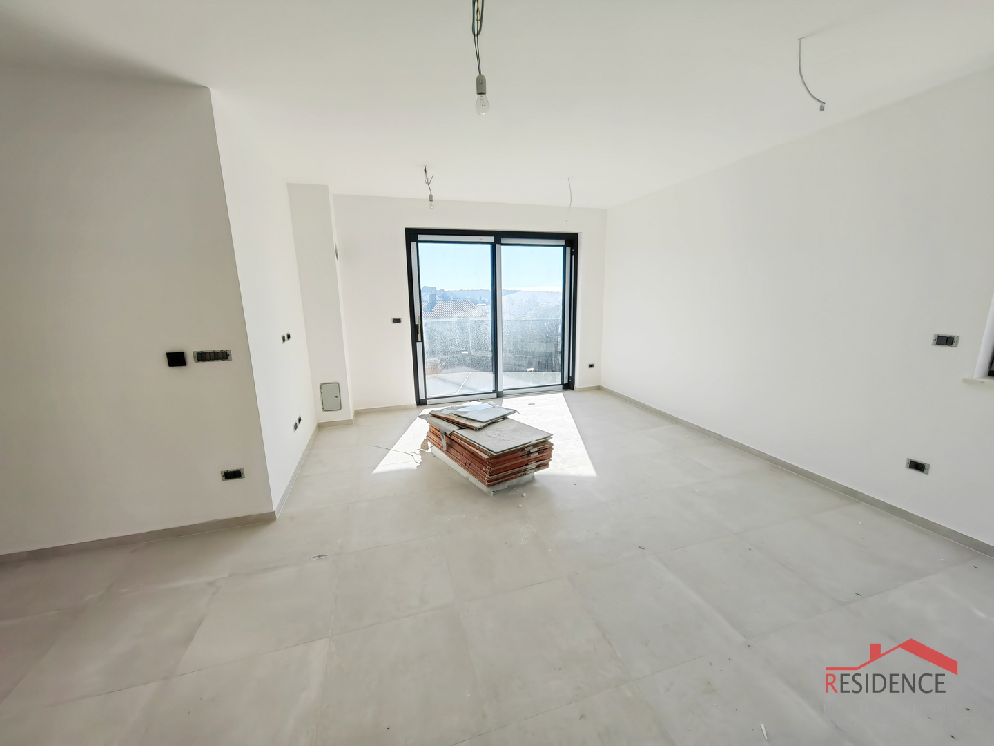 Pješčana uvala, new first-floor apartment with sea view