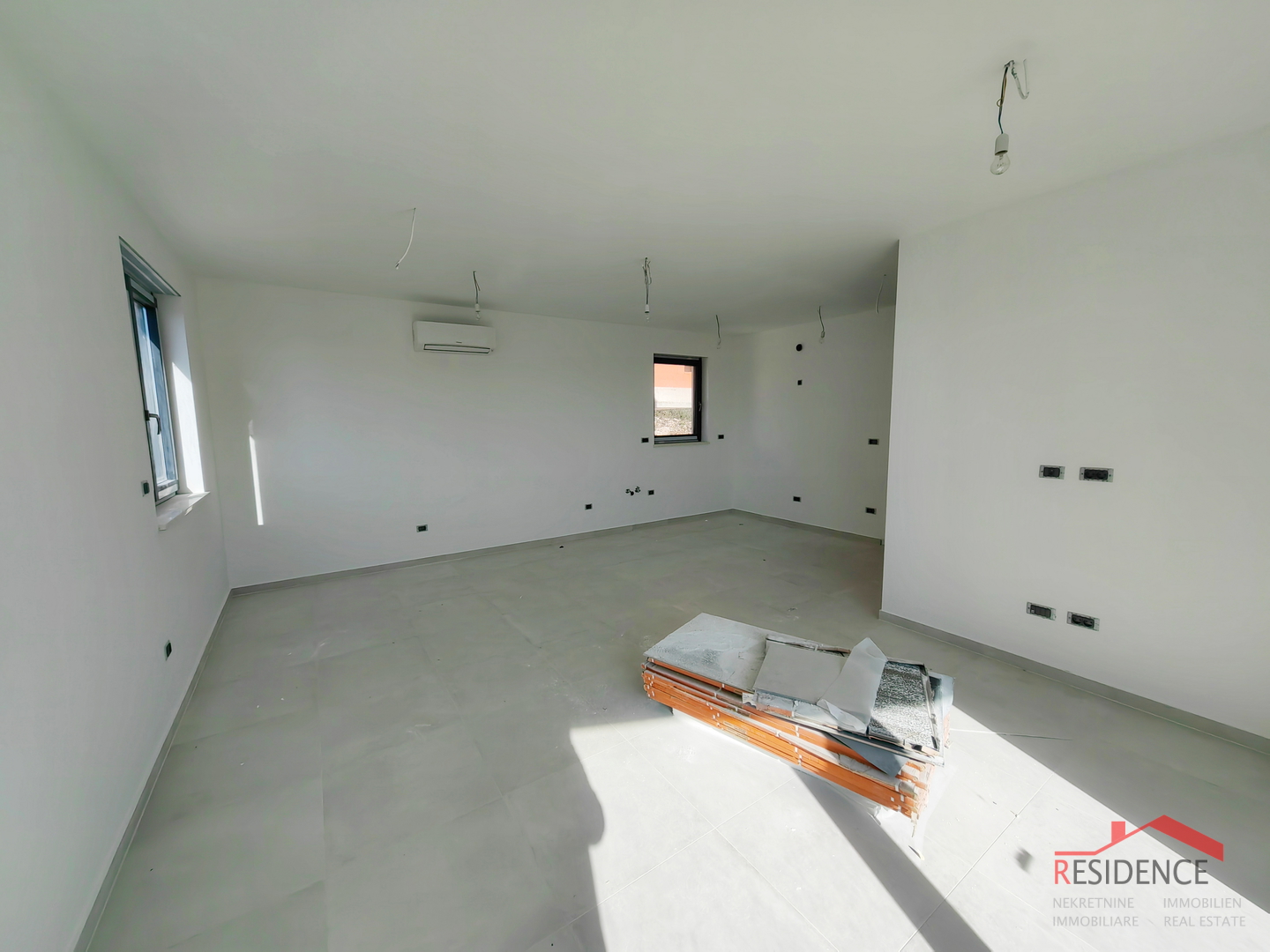 Pješčana uvala, new first-floor apartment with sea view