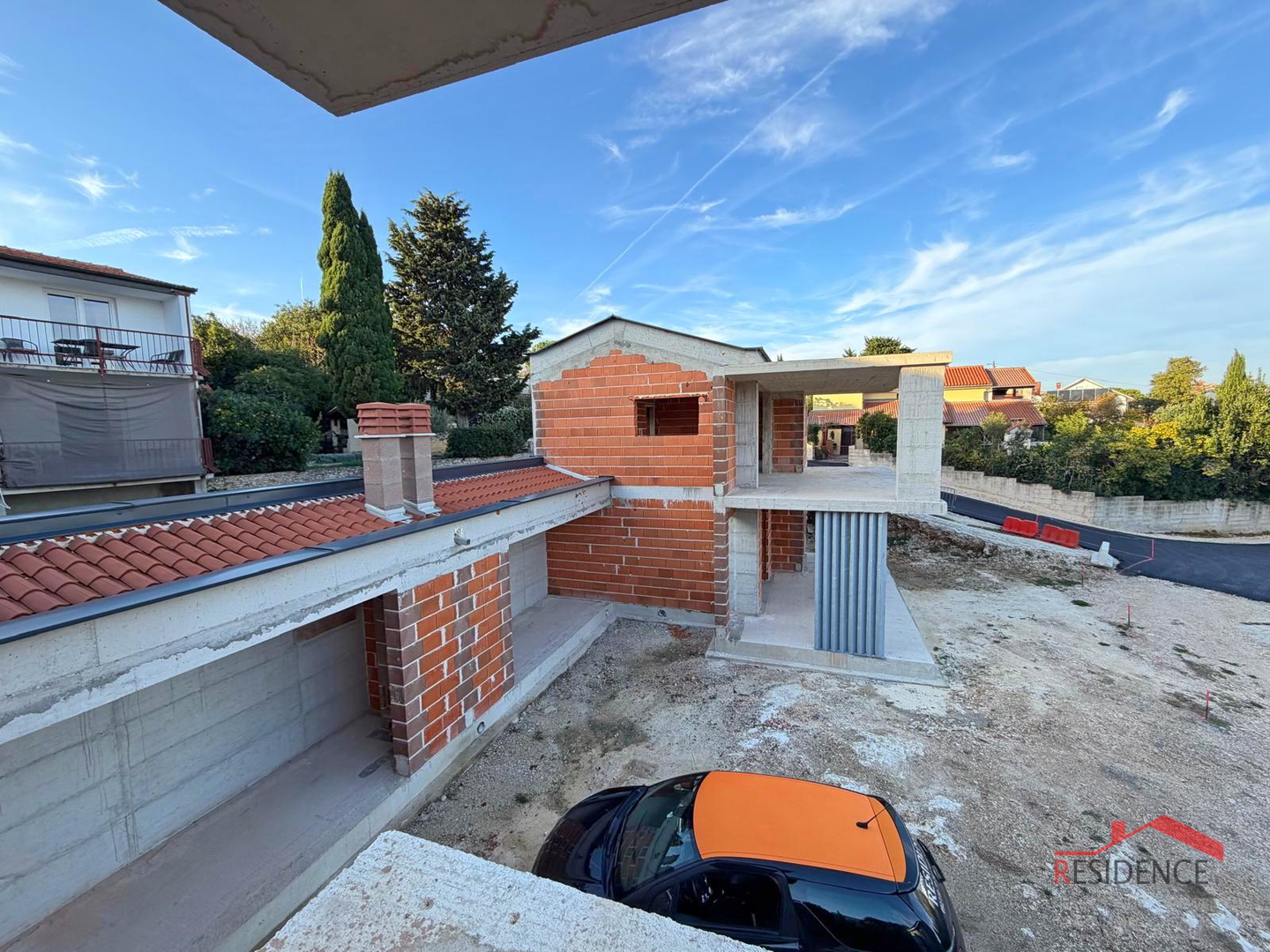 Premantura, 2 samostojeće kuće u roh bau fazi, pogled na more