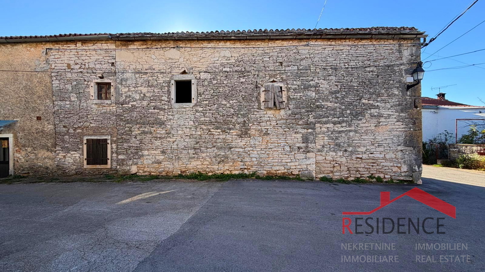 Filipana, Stara istrska hiša, vrt, garaža, konoba