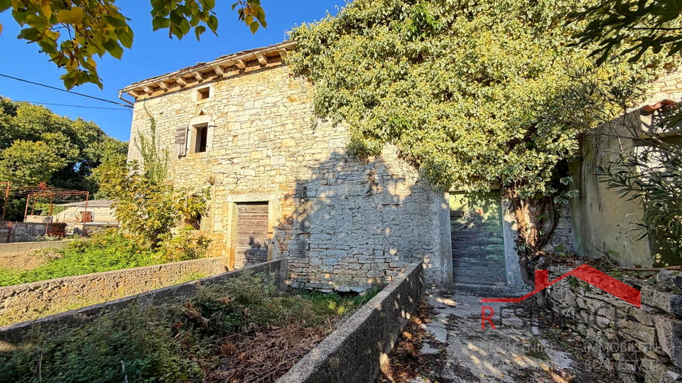 Filipana, Stara istrska hiša, vrt, garaža, konoba