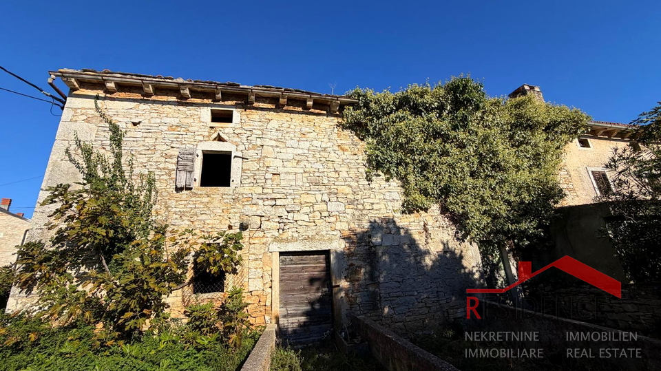 Filipana, Stara istrska hiša, vrt, garaža, konoba