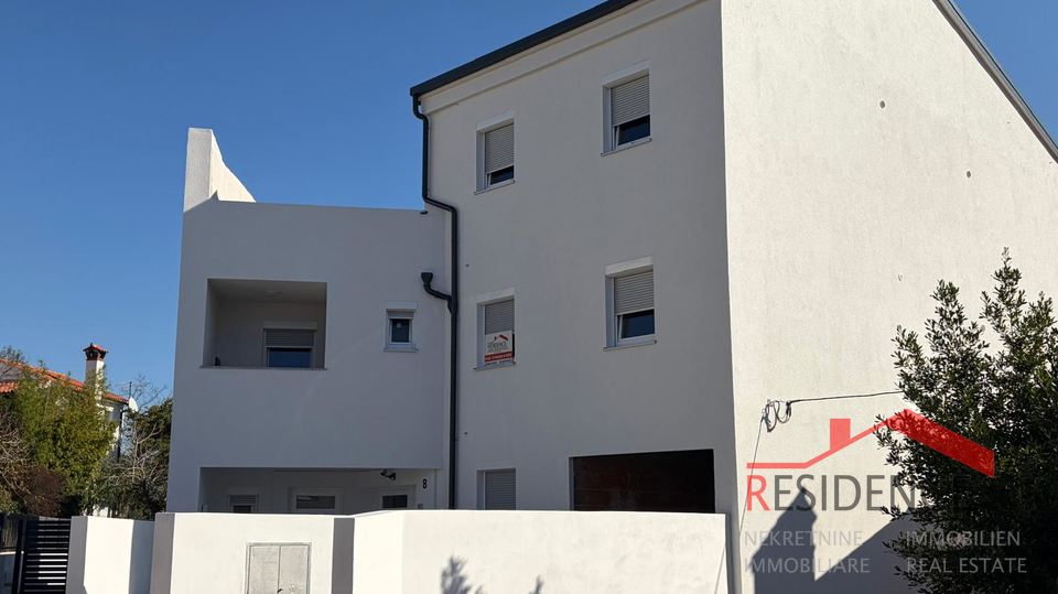 PULA-KAŠTANJER, WOHNUNG IM ERSTEN STOCK, NEUBAU