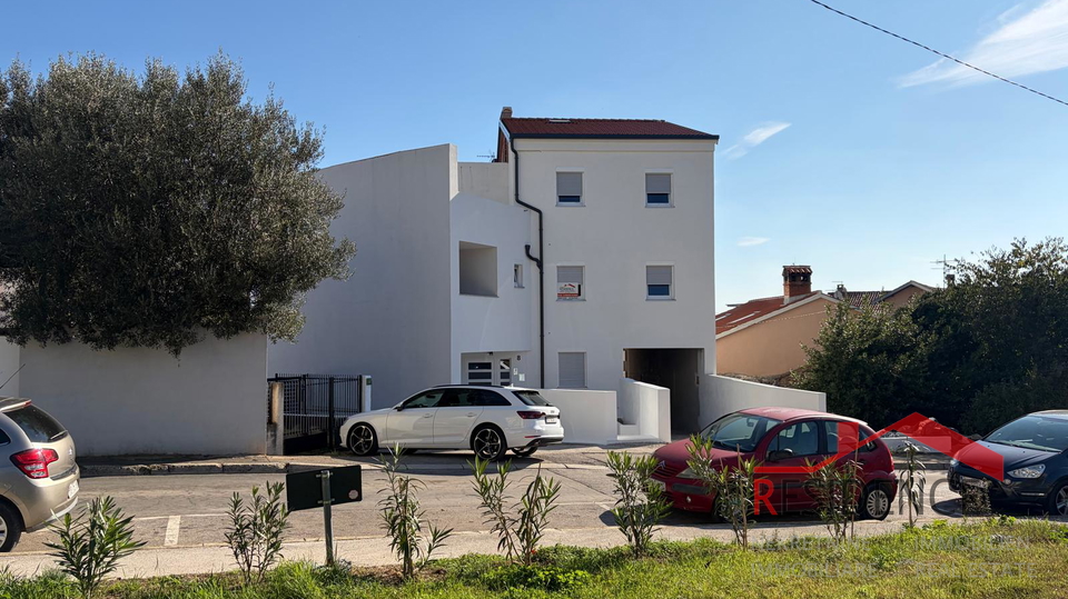 PULA-KAŠTANJER, WOHNUNG IM ERSTEN STOCK, NEUBAU