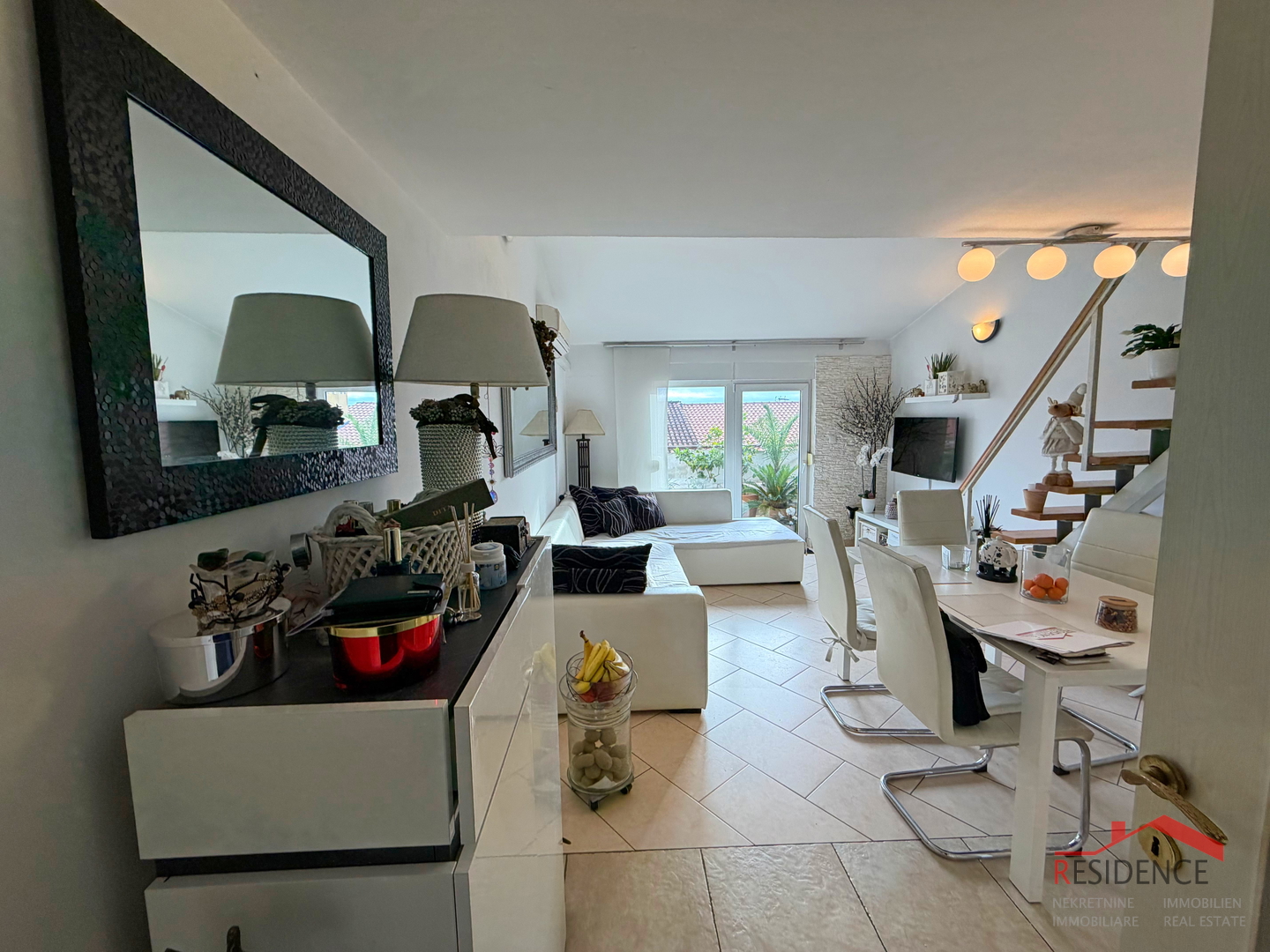 Pula, Gregovica, Wohnung im 2. Stock, 2 Schlafzimmer