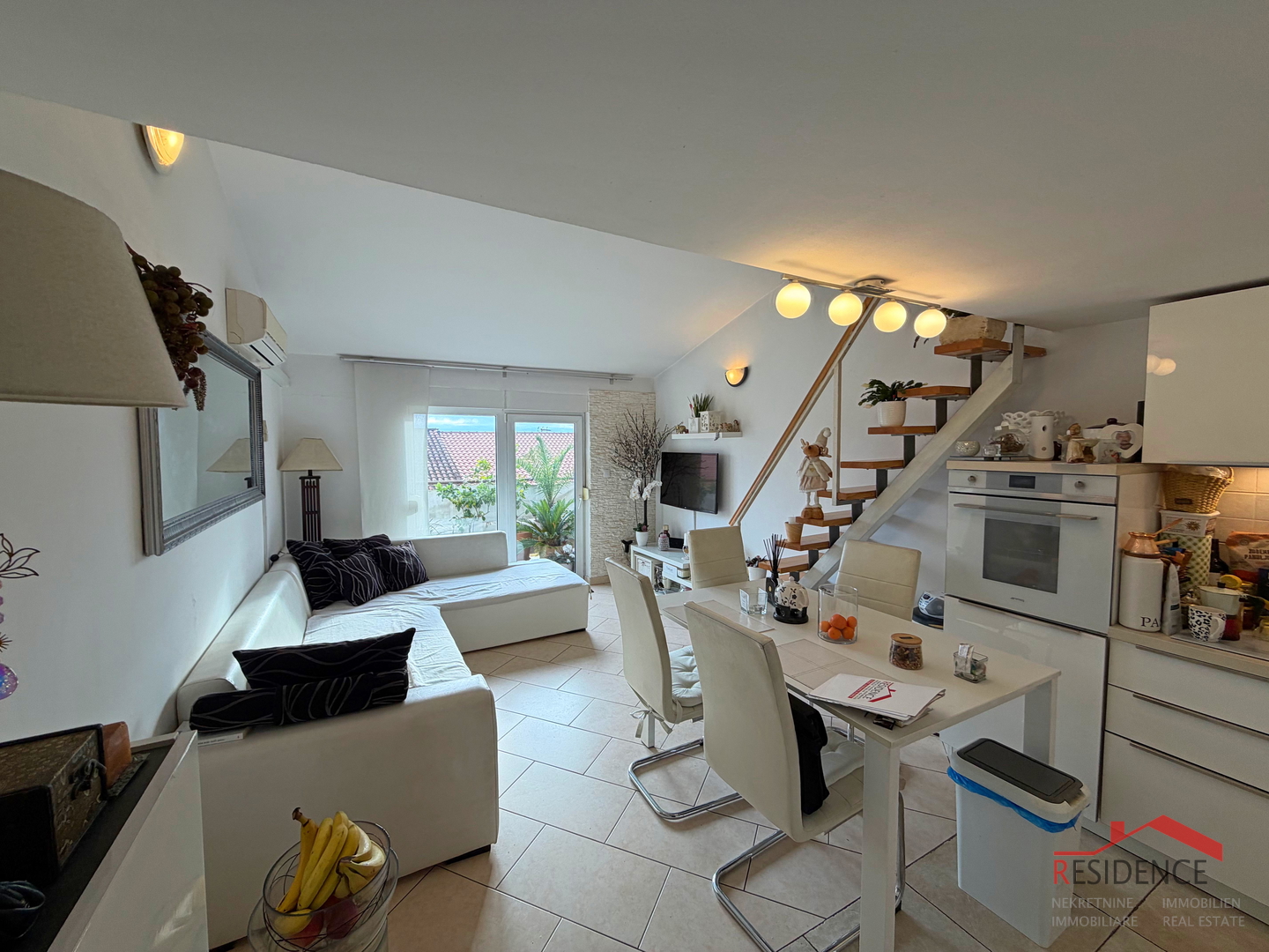 Pula, Gregovica, Wohnung im 2. Stock, 2 Schlafzimmer