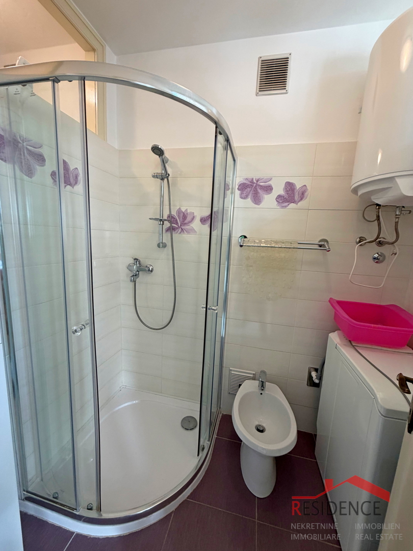 Ekskluzivna prodaja, Stan na Kaštanjeru, 2.kat