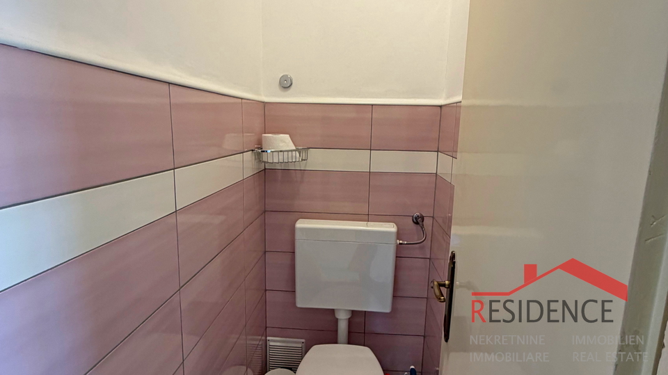 Pola&comma; Ka&scaron;tanjer&comma; appartamento al 2&deg; piano