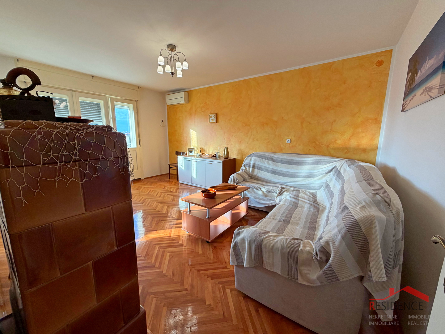 Ekskluzivna prodaja, Stan na Kaštanjeru, 2.kat