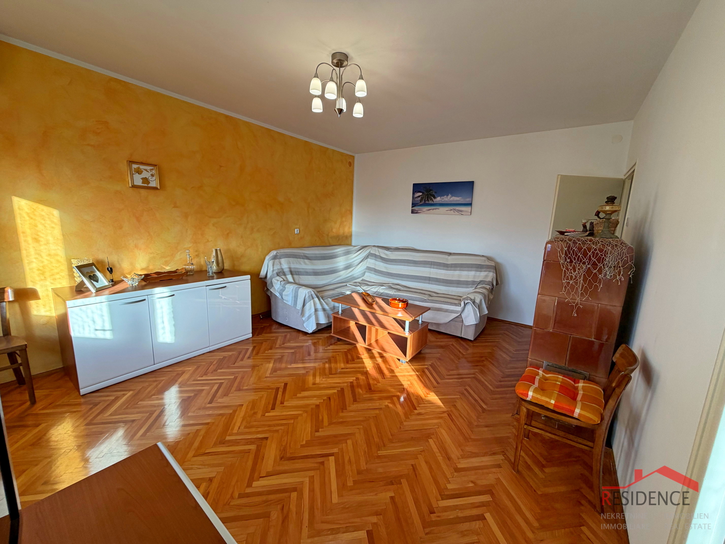 Ekskluzivna prodaja, Stan na Kaštanjeru, 2.kat