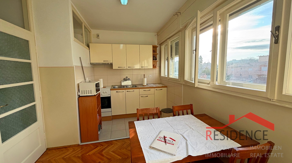 Pola&comma; Ka&scaron;tanjer&comma; appartamento al 2&deg; piano