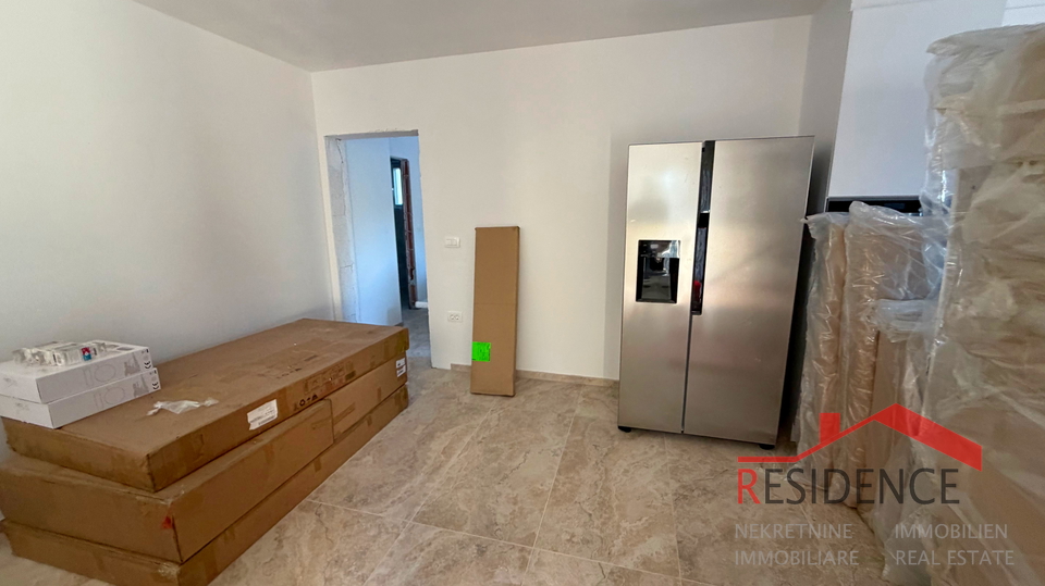 Pula, Loborika-okolica, dvojna hiša z bazenom