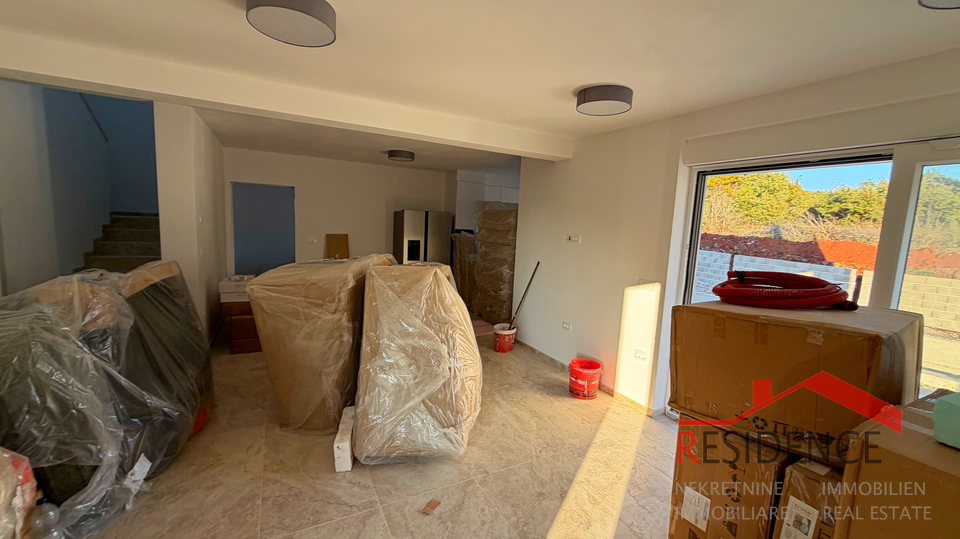 Pula, Loborika-okolica, dvojna hiša z bazenom