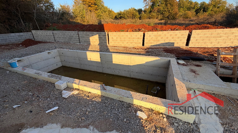 Pula, Loborika-okolica, dvojna hiša z bazenom