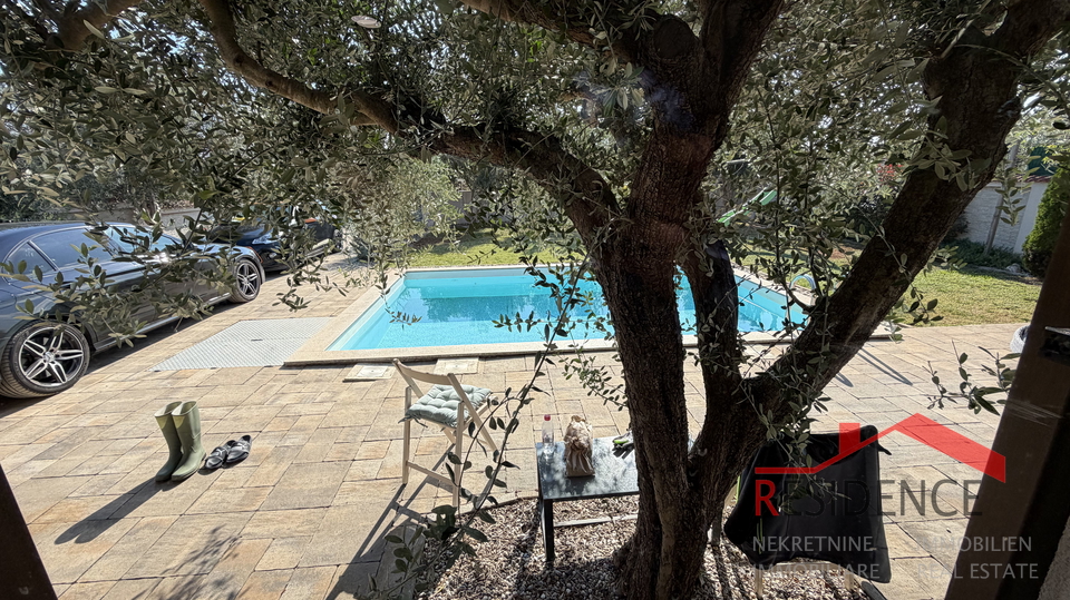 Šikići, Einfamilienhaus mit Swimmingpool, Exklusivverkauf