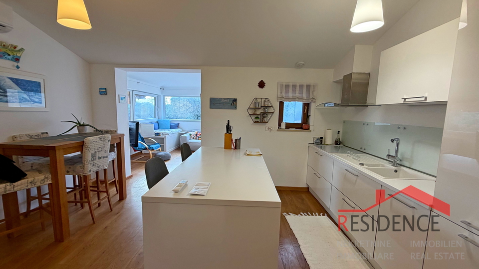 &Scaron;tinjan&comma; 1&period; Stock&comma; 2 Schlafzimmer&comma; 2 Parkpl&auml;tze