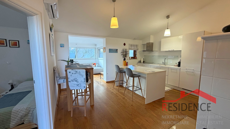 &Scaron;tinjan&comma; 1&period; Stock&comma; 2 Schlafzimmer&comma; 2 Parkpl&auml;tze