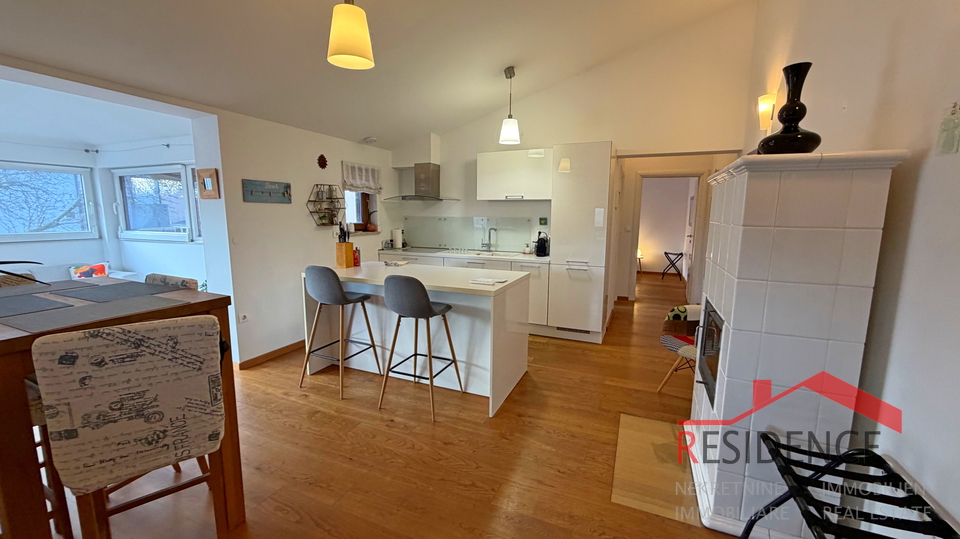 &Scaron;tinjan&comma; 1&period; Stock&comma; 2 Schlafzimmer&comma; 2 Parkpl&auml;tze