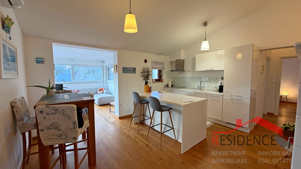 &Scaron;tinjan&comma; 1&period; Stock&comma; 2 Schlafzimmer&comma; 2 Parkpl&auml;tze