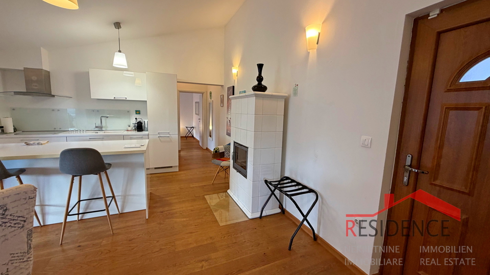 &Scaron;tinjan&comma; 1&period; Stock&comma; 2 Schlafzimmer&comma; 2 Parkpl&auml;tze