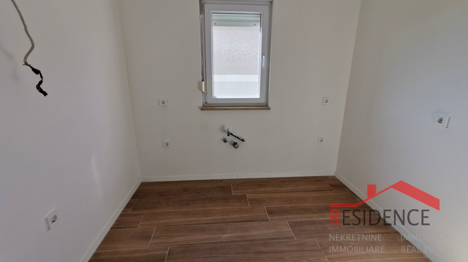 Pula, Vadebek, stanovanje, 2 spalnici, parkirno mesto, shramba