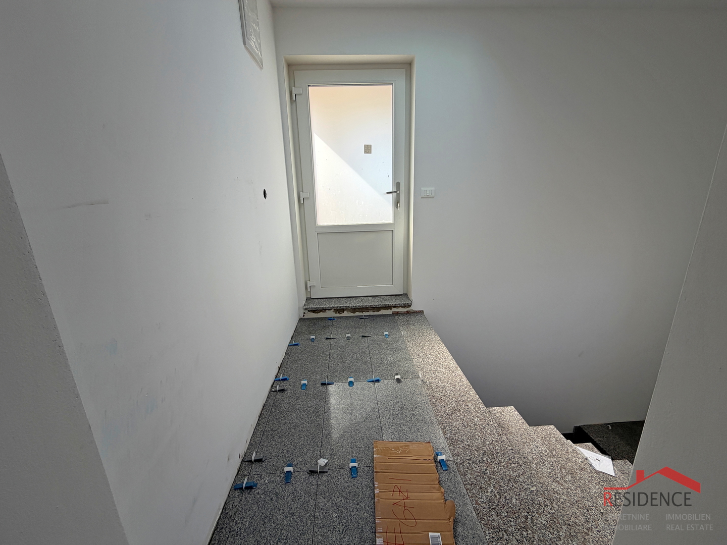 Pula, Valdebek, stan na 2 .katu, garaža