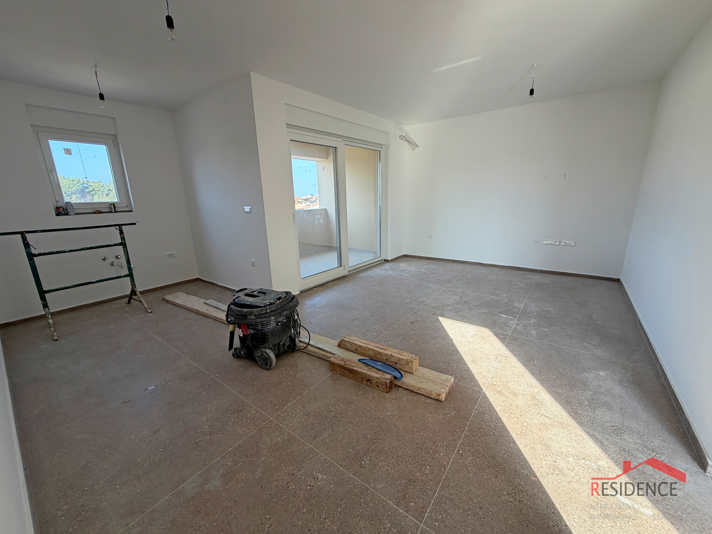 Pula, Valdebek, stan na 2 .katu, garaža