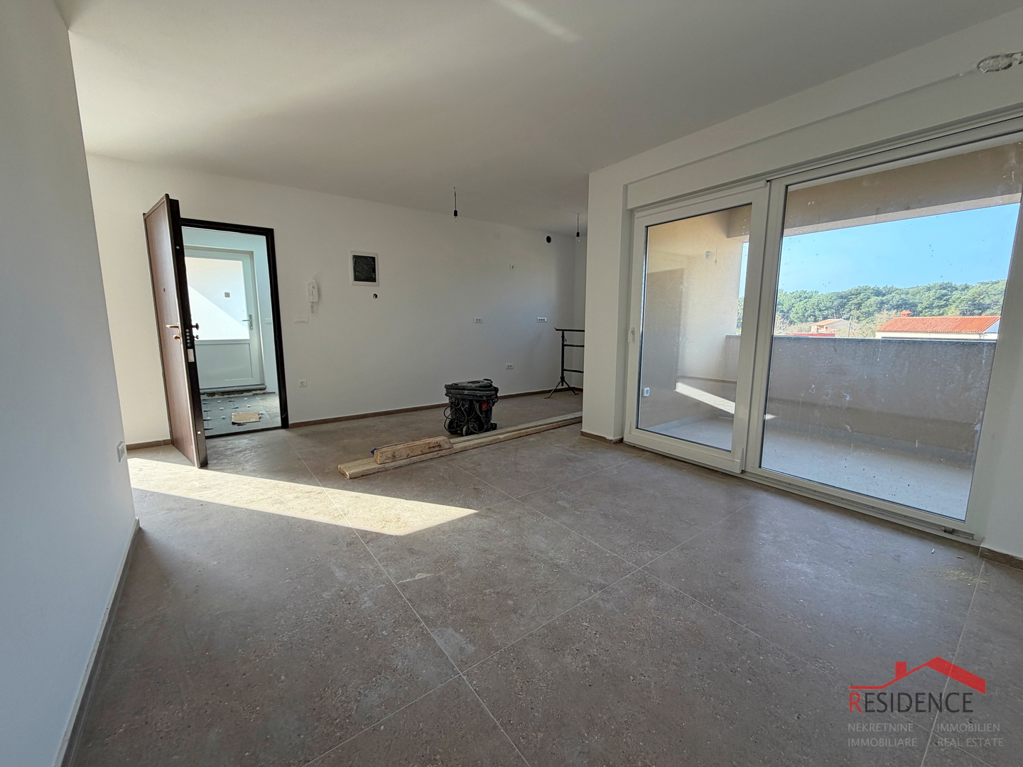 Pula, Valdebek, stan na 2 .katu, garaža