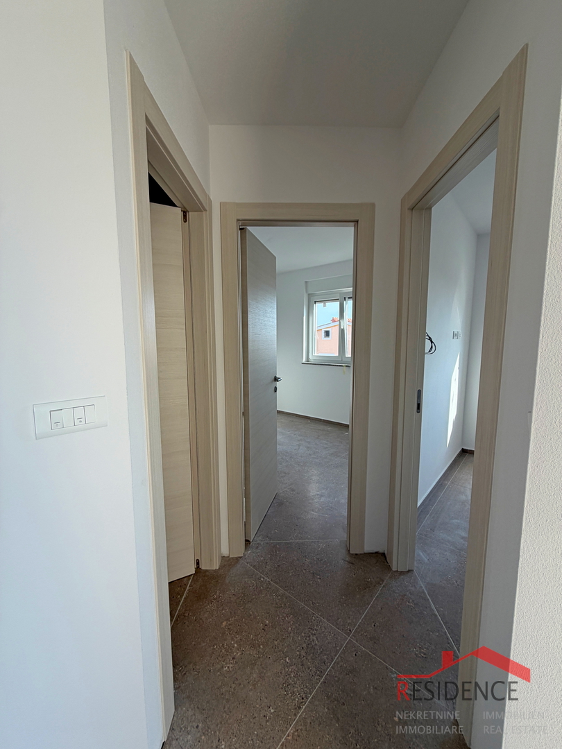 Pula, Valdebek, stan na 2 .katu, garaža