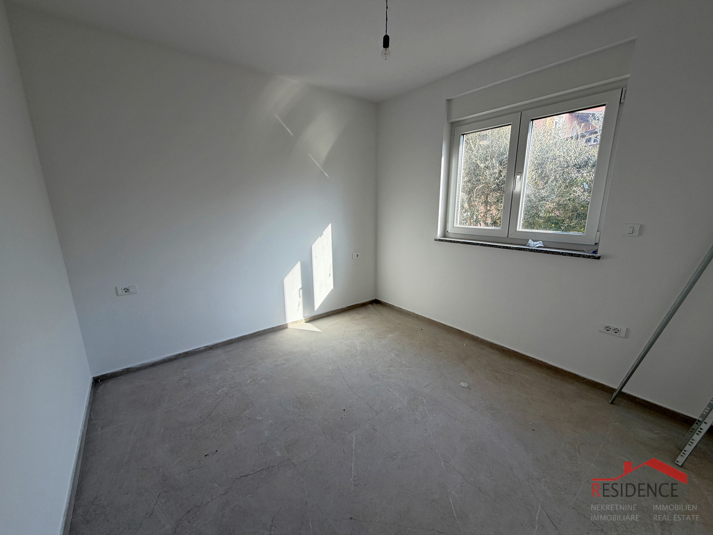 Pula, Valdebek, ground floor apartment, 2 bedrooms, parking space
