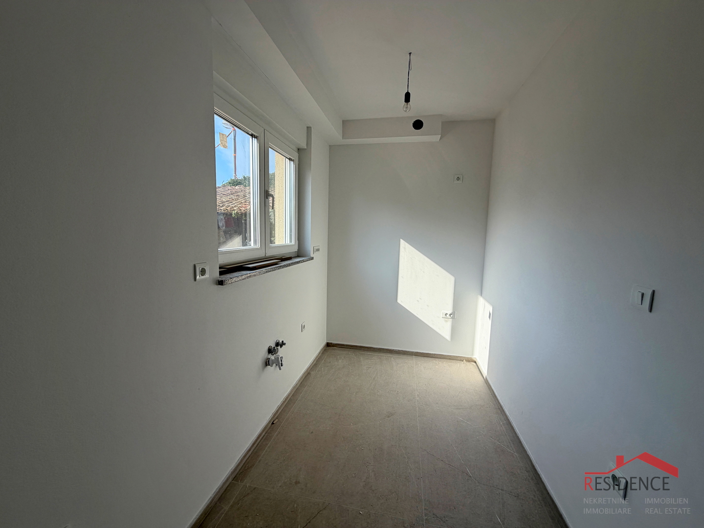 Pula, Valdebek, ground floor apartment, 2 bedrooms, parking space