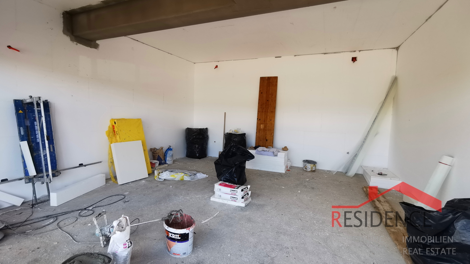 Pula, Valdebek, Wohnung im 2. Stock, Garage
