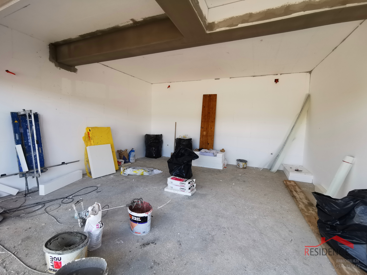 Pula, Valdebek, Wohnung im 2. Stock, Garage