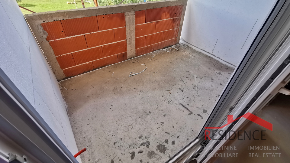 Pula, Valdebek, Wohnung im 2. Stock, Garage