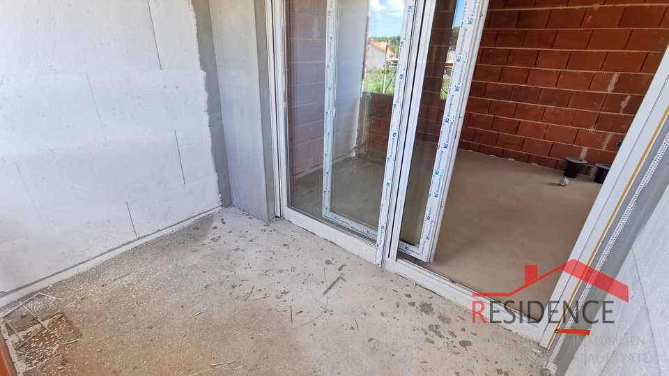 Pula, Valdebek, Wohnung im 2. Stock, Garage