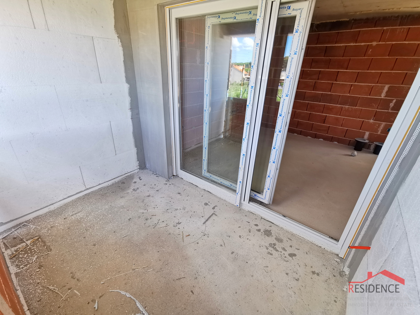 Pula, Valdebek, Wohnung im 2. Stock, Garage