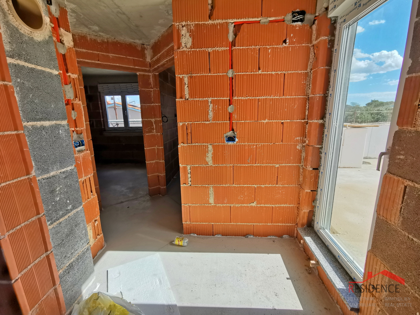 Pula, Valdebek, Wohnung im 2. Stock, Garage