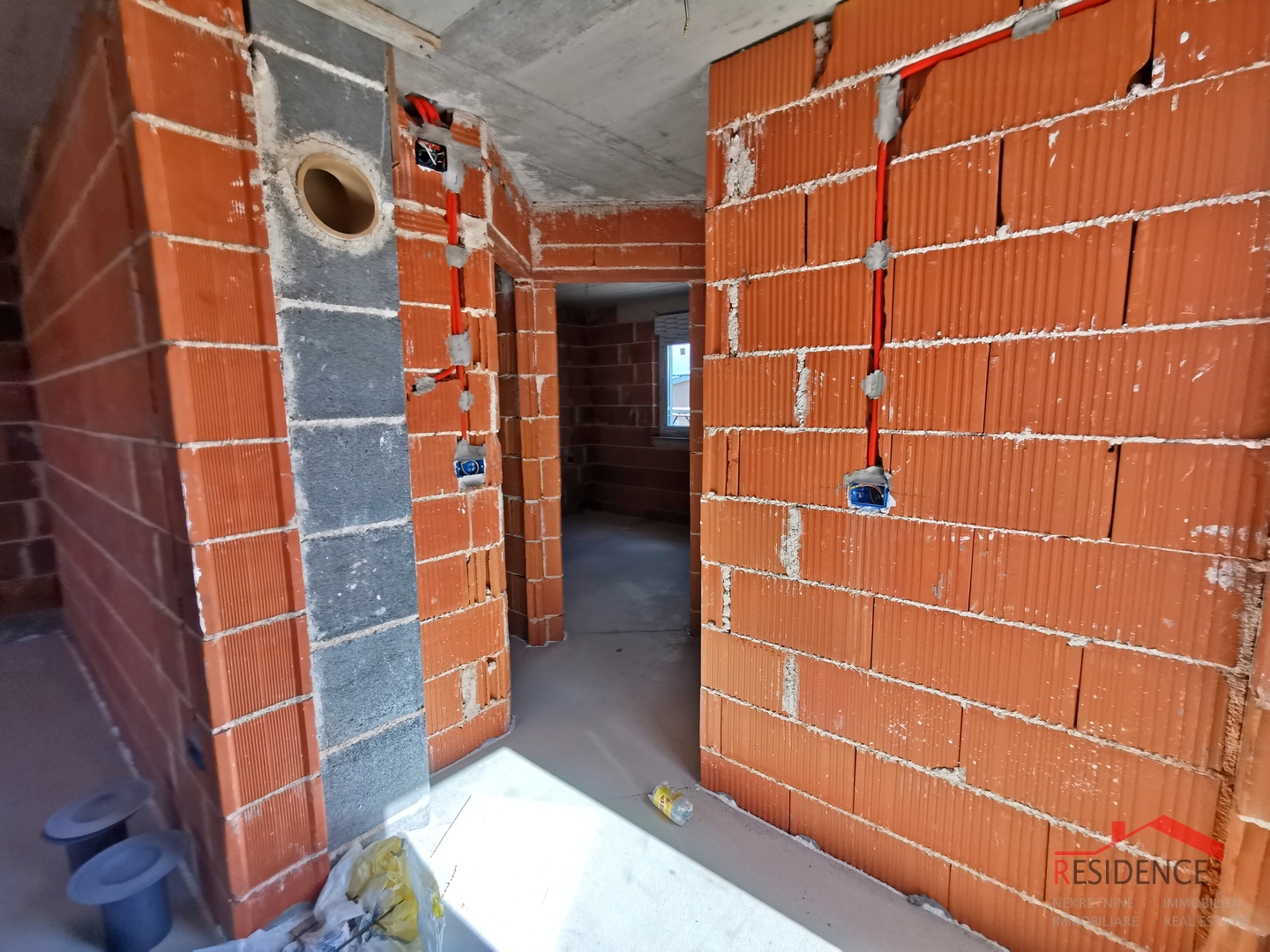 Pula, Valdebek, Wohnung im 2. Stock, Garage