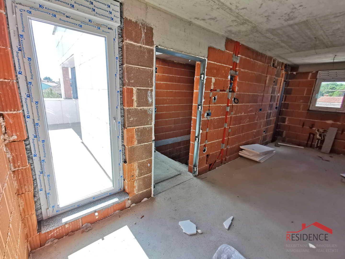 Pula, Valdebek, Wohnung im 2. Stock, Garage