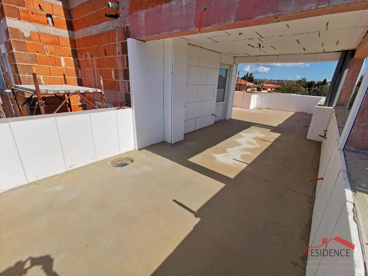 Pula, Valdebek, Wohnung im 2. Stock, Garage