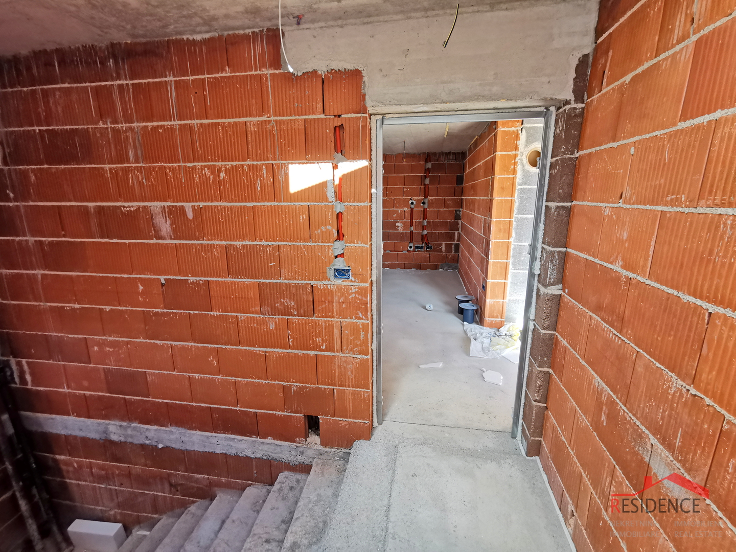 Pula, Valdebek, Wohnung im 2. Stock, Garage