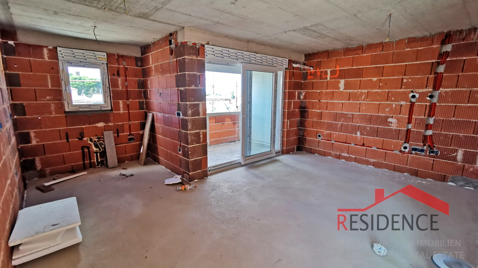 Pula, Valdebek, Wohnung im 2. Stock, Garage