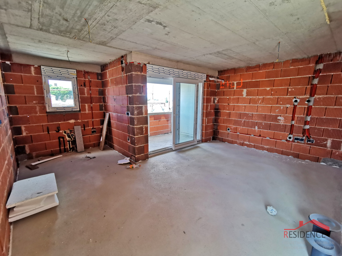 Pula, Valdebek, Wohnung im 2. Stock, Garage