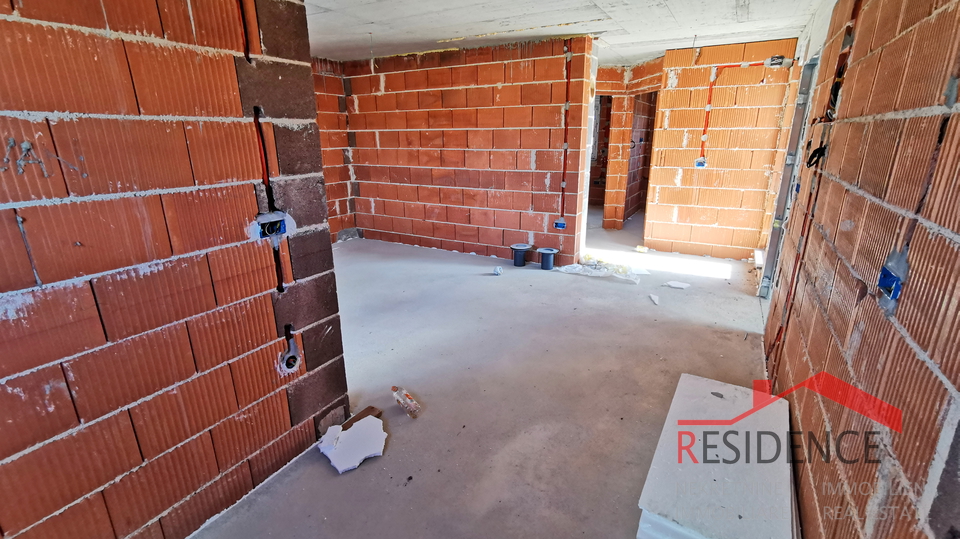 Pula, Valdebek, Wohnung im 2. Stock, Garage