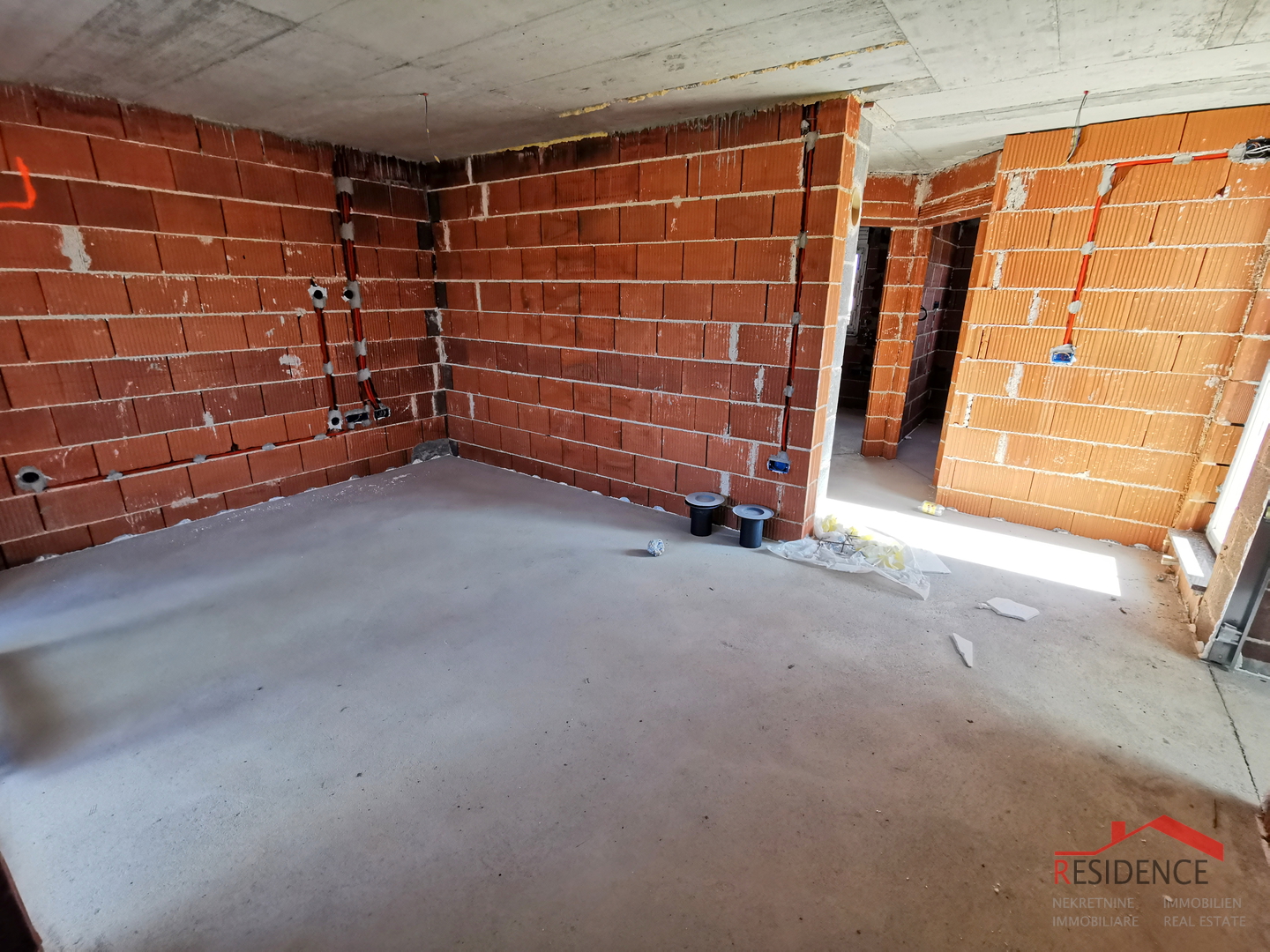 Pula, Valdebek, Wohnung im 2. Stock, Garage