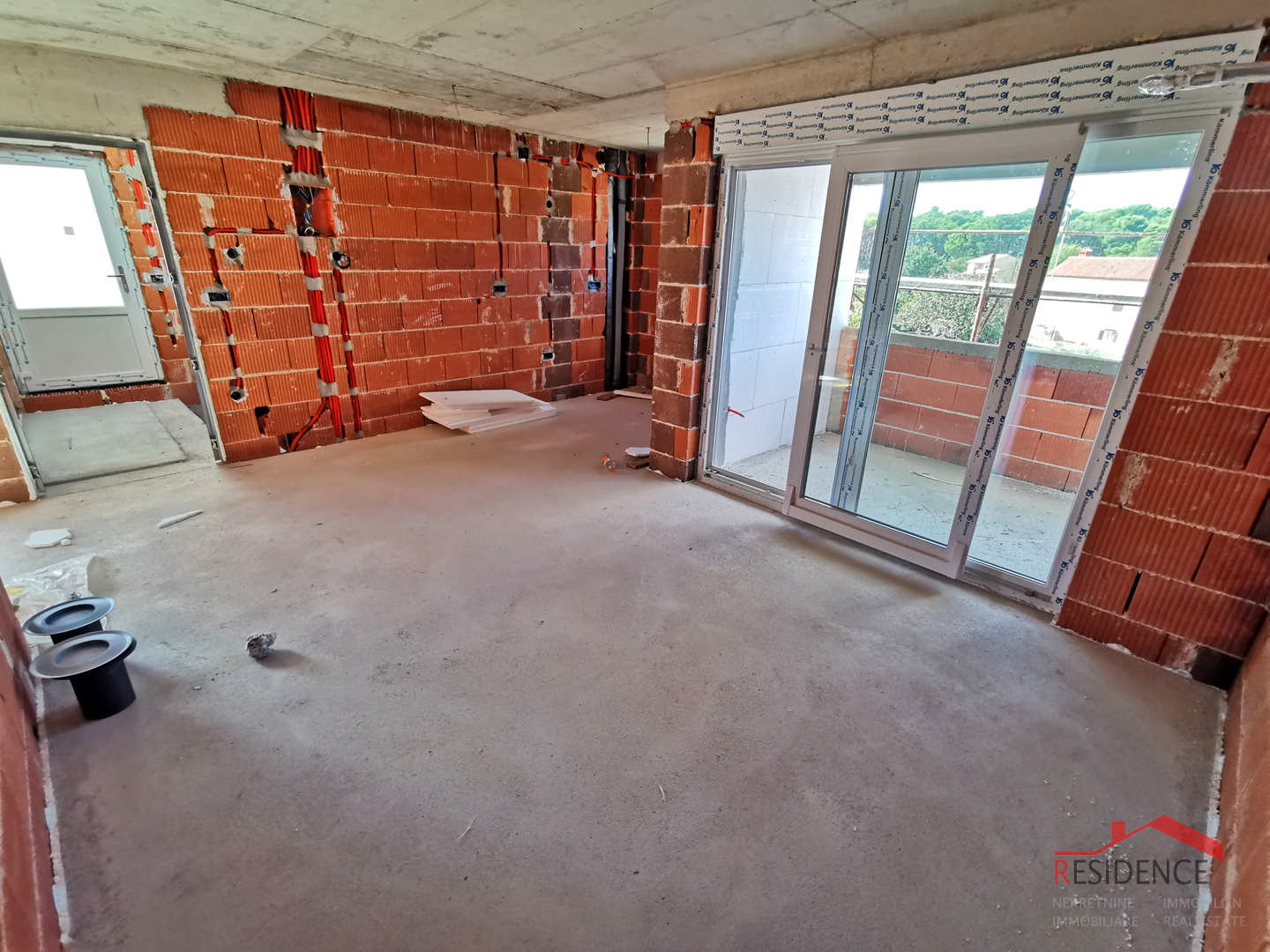 Pula, Valdebek, Wohnung im 2. Stock, Garage