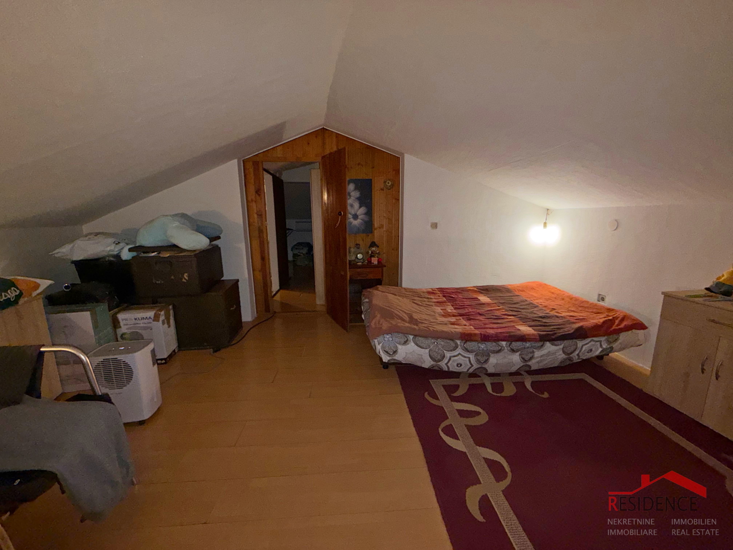 Pula, Veli Vrh, Haus