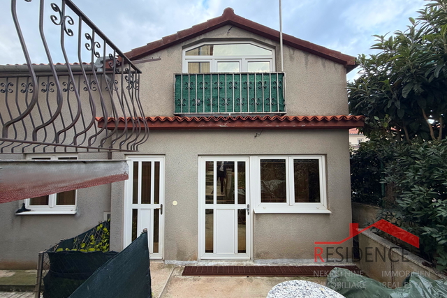 Pula, Veli Vrh, Haus